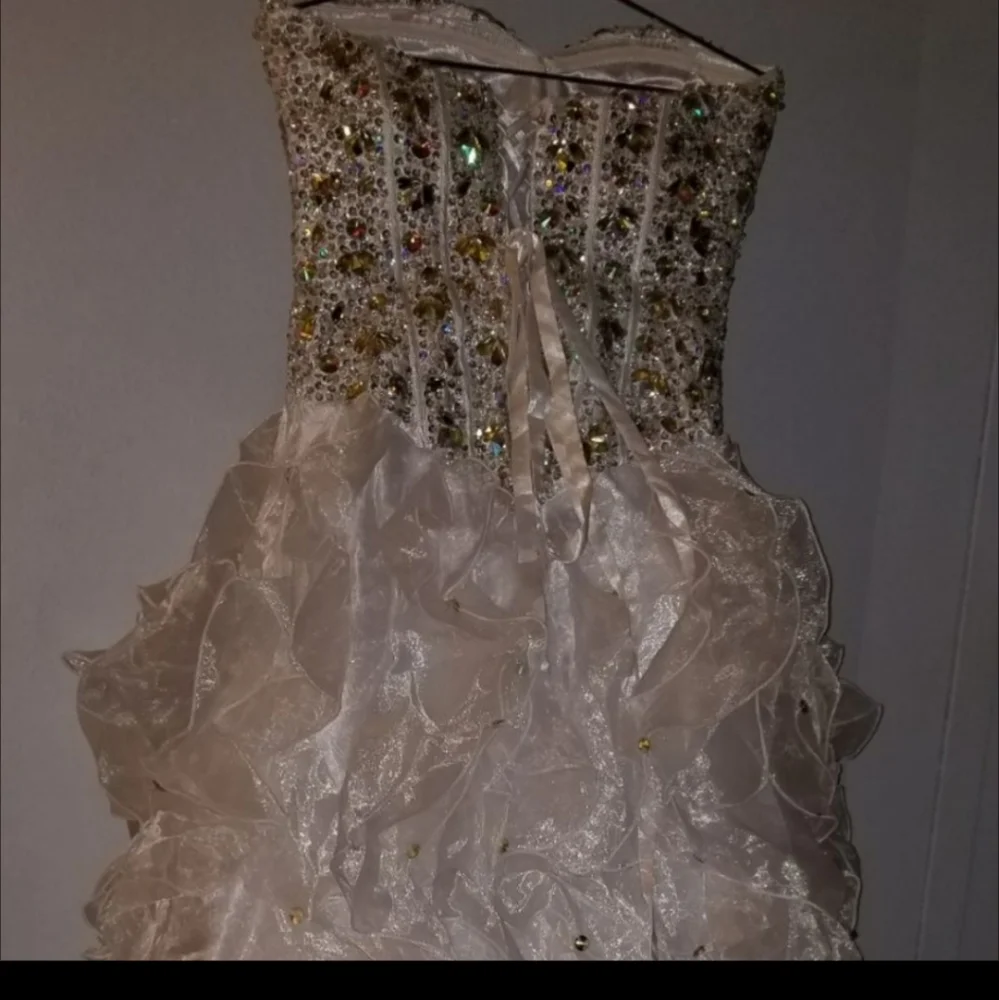 Wedding dress, used for a wedding - Picture 3 of 7